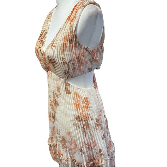 Express Floral Cutout Pleated Ivory, Brown, Peach Dress | EUC | Size S - Picture 3 of 8